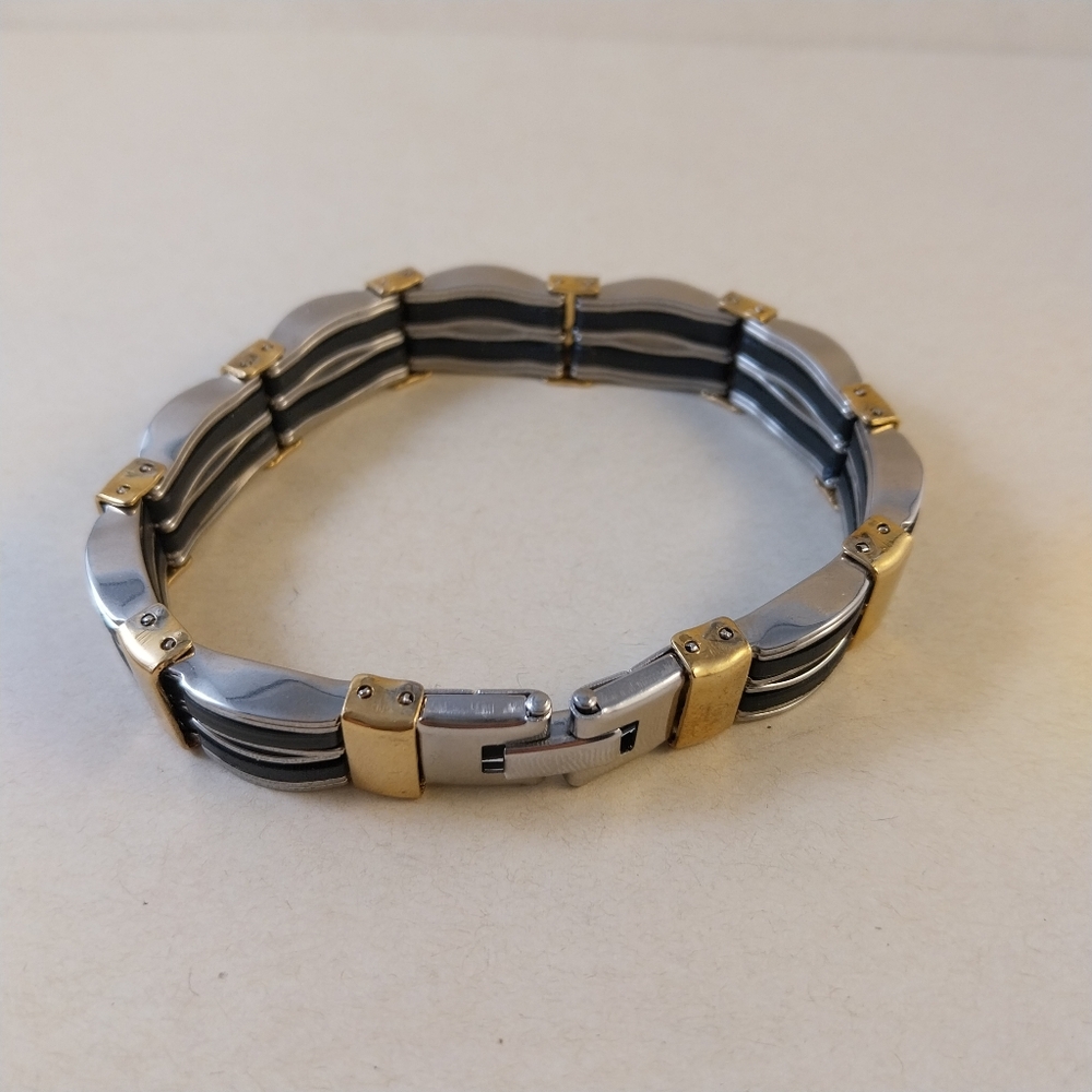 Elegant Two-Tone Men's Bracelet - Picture 2 of 10
